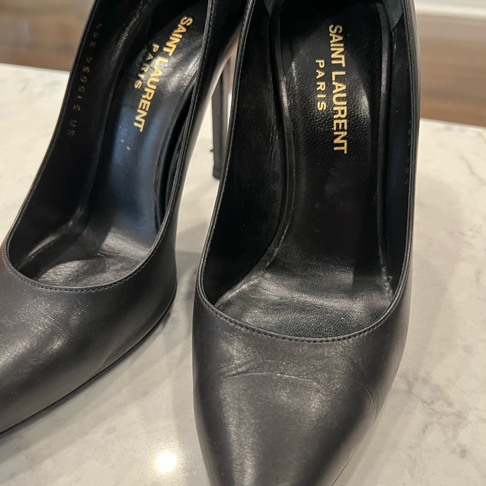 Saint Laurent Anna Pointed toe pump